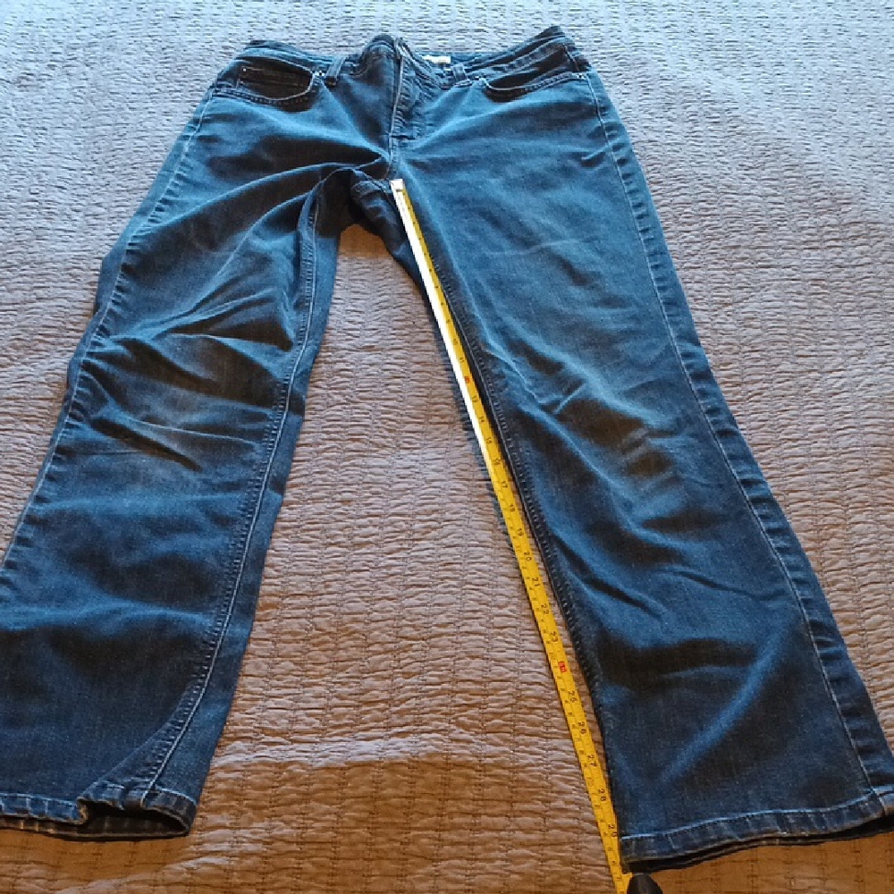 Jones New York Women's  Blue Regular Cut Jeans
